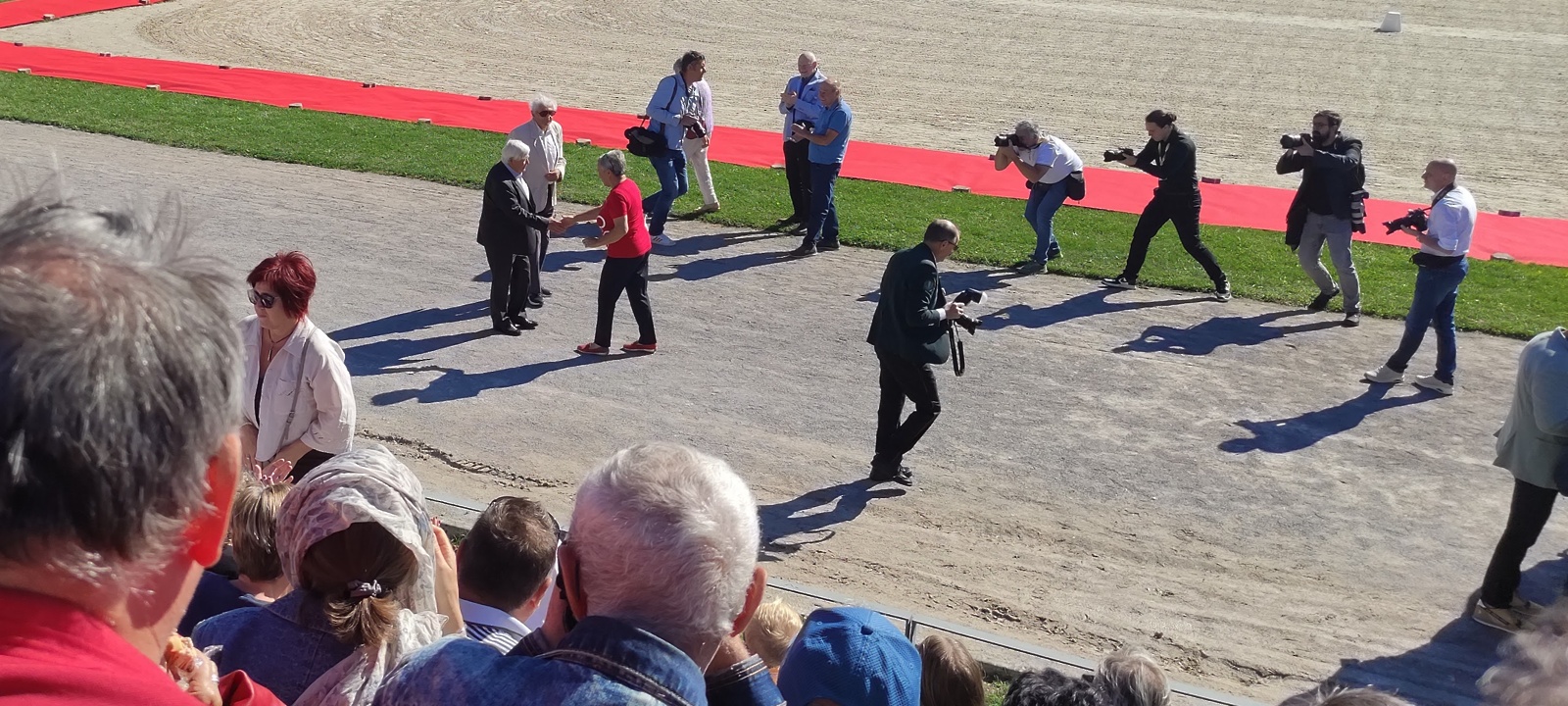 Vabilo in fotografije s proslave 12.9.2026